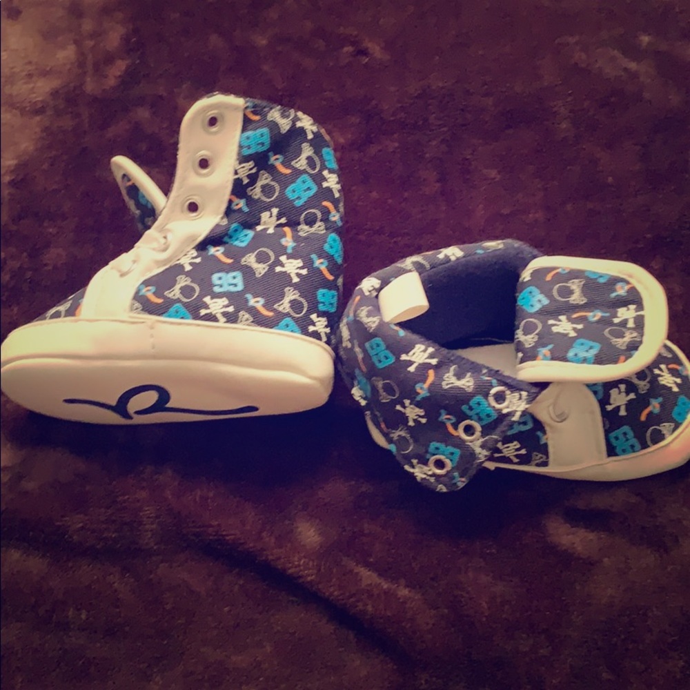 Sneaks